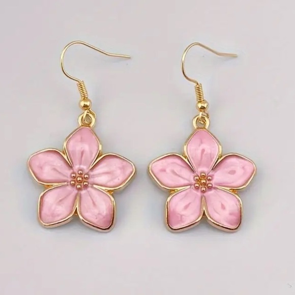 Jewelry - 🌸Pink Enamel Flower Earrings
